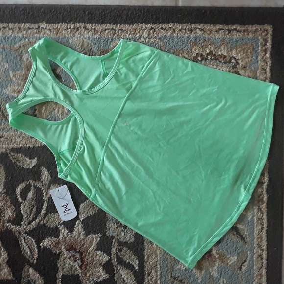 *Host Pick*Xersion performance tank top - Picture 9 of 14